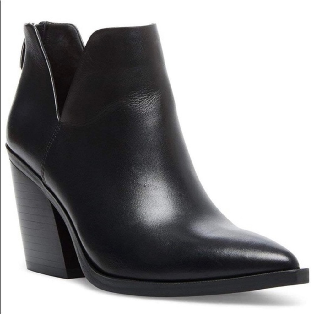 Steve Madden Camryn Booties , size 9